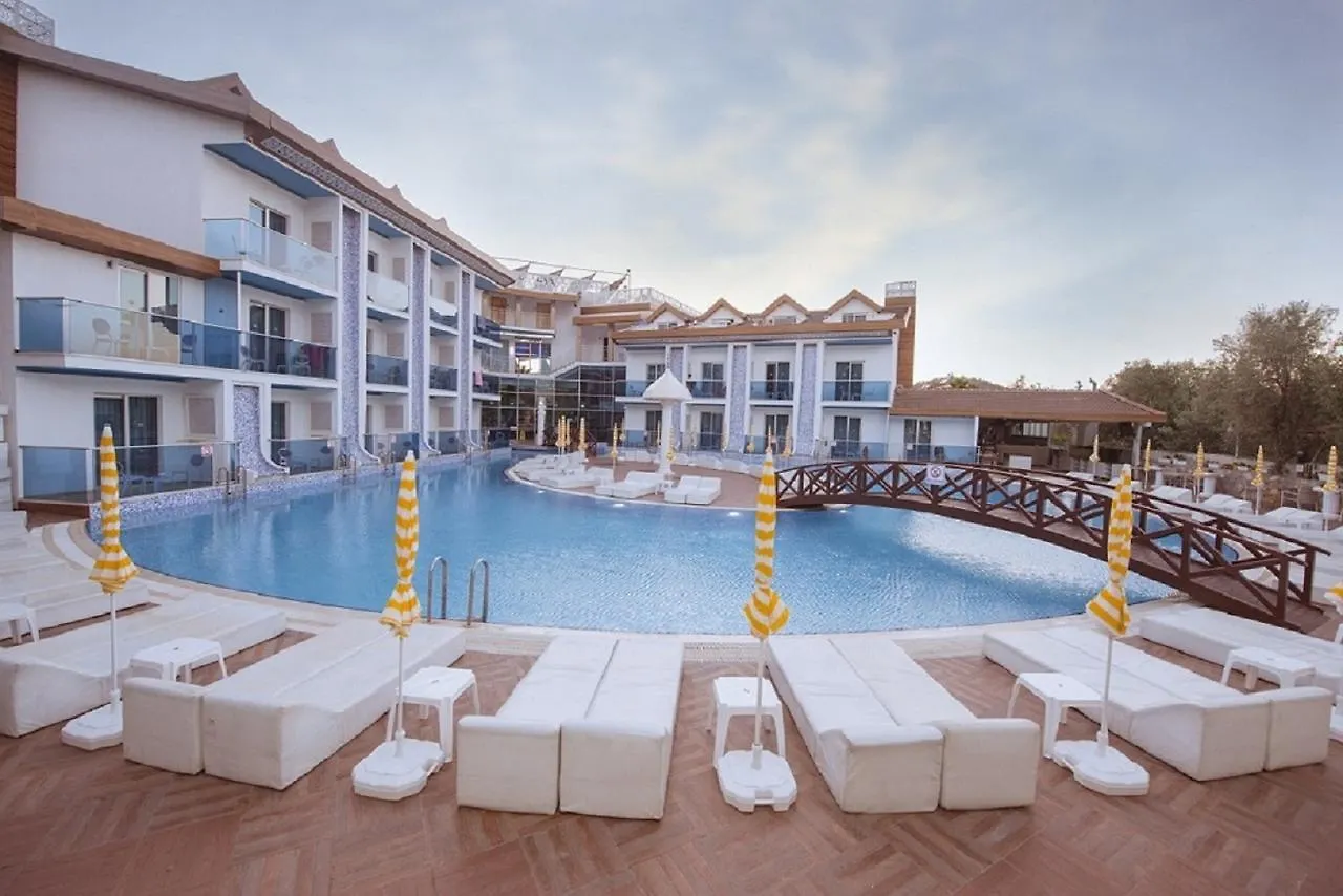 Ocean Blue High Class Hotel & Spa Öludeniz 4*,