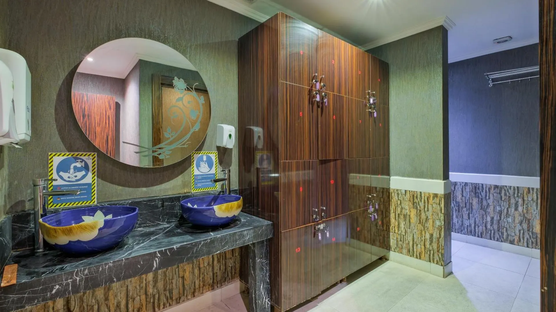 Ocean Blue High Class Hotel & Spa Ολουντενίζ