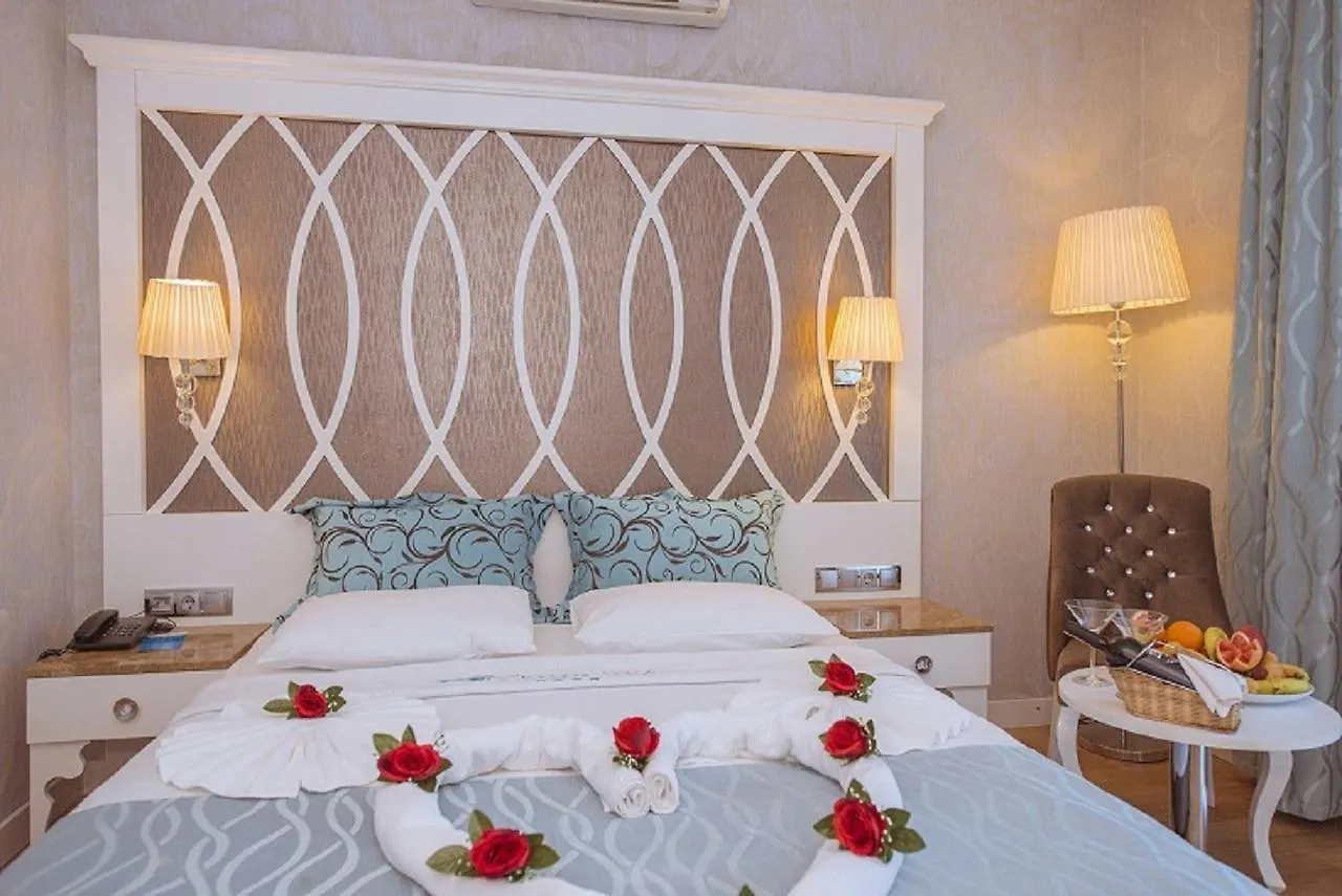 Ocean Blue High Class Hotel & Spa Ολουντενίζ